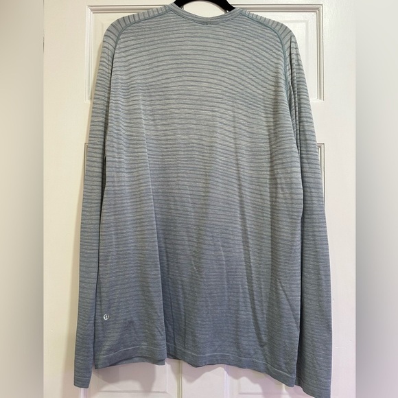 LULULEMON LONG SLEEVE ATHLETIC SHIRT Men’s XL Steel Blue Ombré EUC - Picture 5 of 5